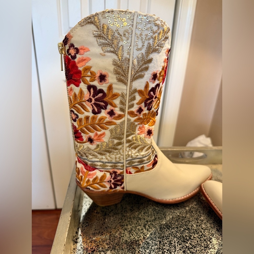 Anthropologie Momo New York Embroidered Silk Western Boots Aniles Size 39/9 New — image 6 of 8